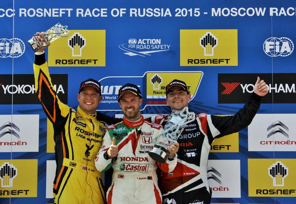 Призеры второй гонки российского этапа WTCC: Тьяго Монтейро (Honda Racing), Роб Хафф (LADA Sport Rosneft) и Норберт Мичелис (Zengo Motorsport).