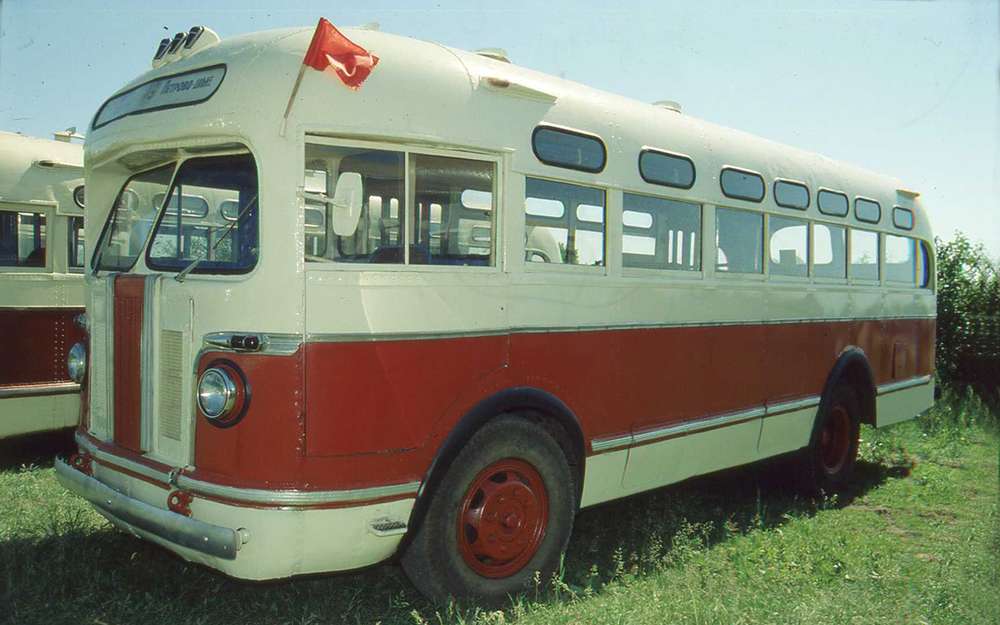 Советский автобус ЗИС-155: что его связывало с троллейбусом ЗИУ